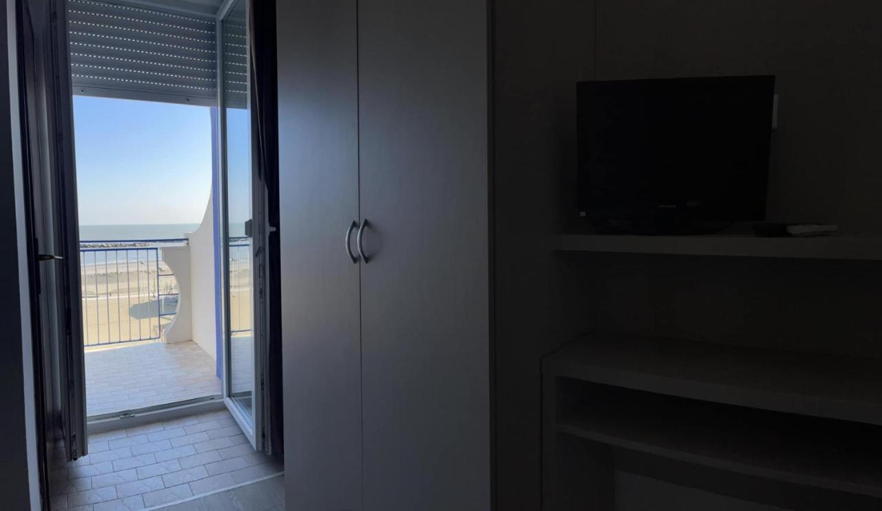 Hotel Ideal Rimini Esterno foto