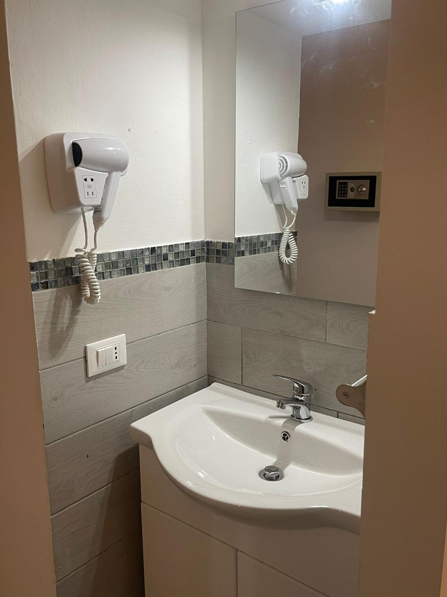 Hotel Ideal Rimini Esterno foto