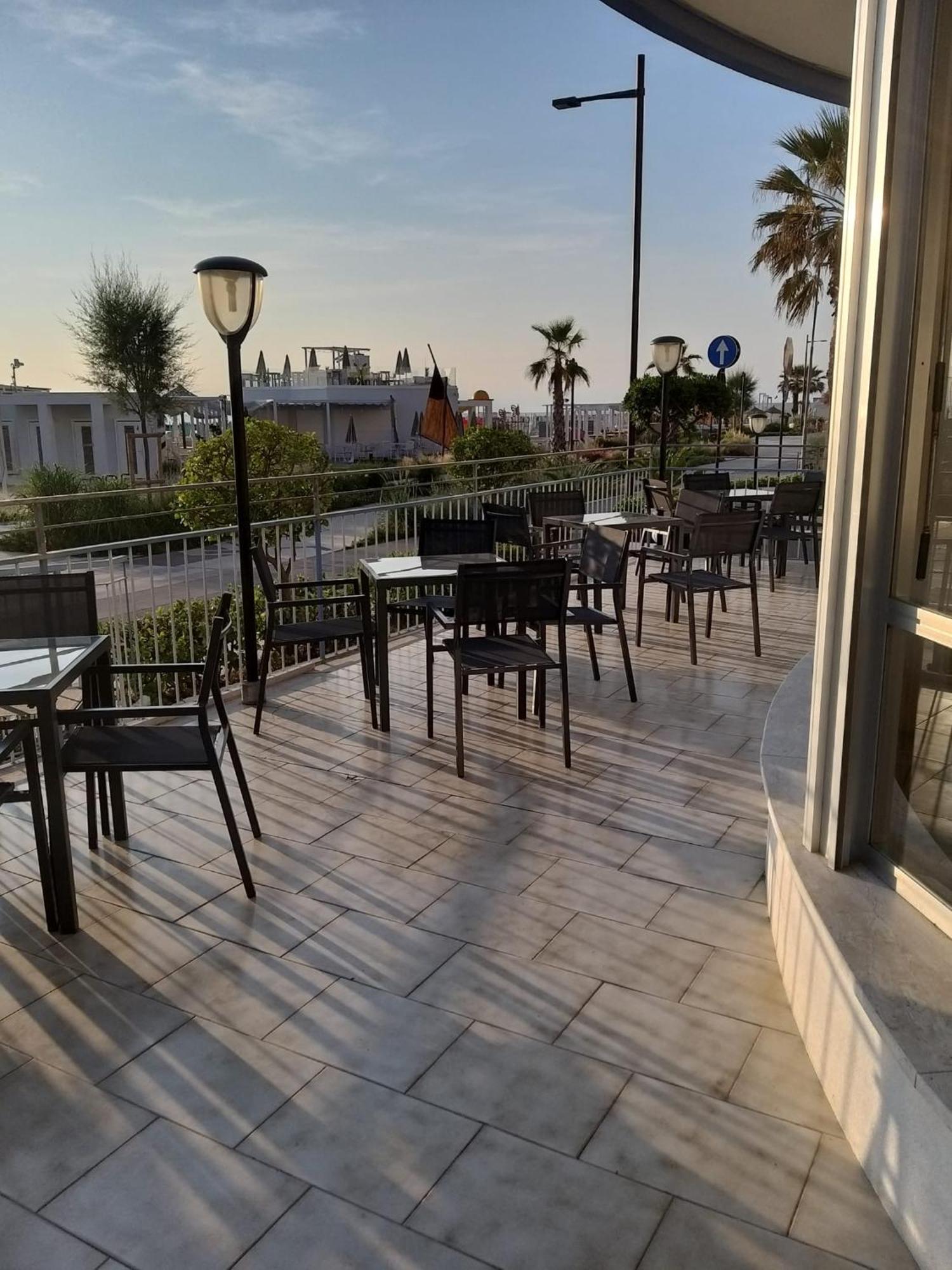 Hotel Ideal Rimini Esterno foto