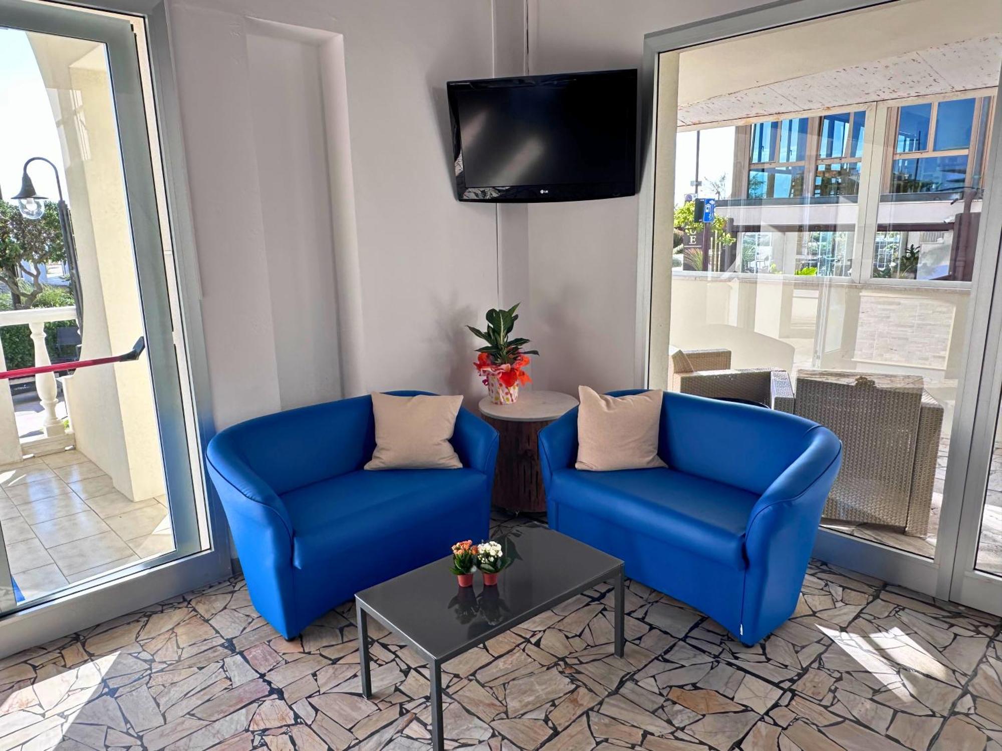 Hotel Ideal Rimini Esterno foto